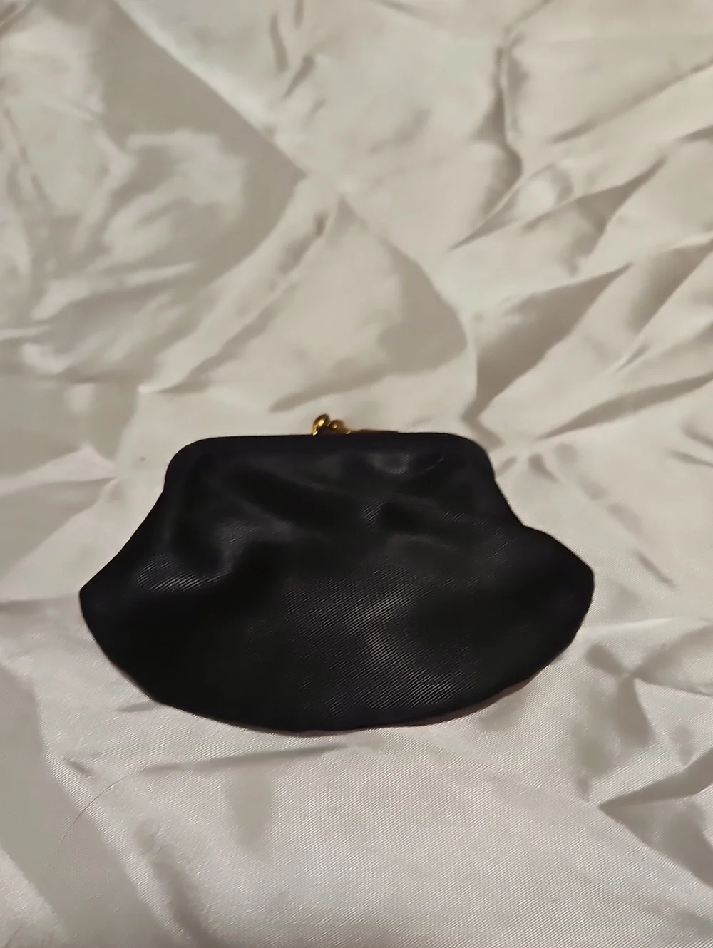 Classic Black Women's Kiss-Lock Coin Purse